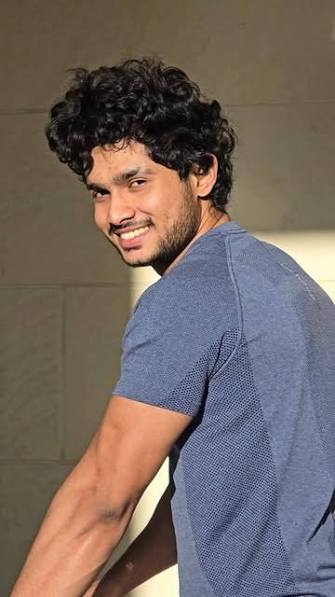 Portrait of Veer, a sample verified Rissme profile